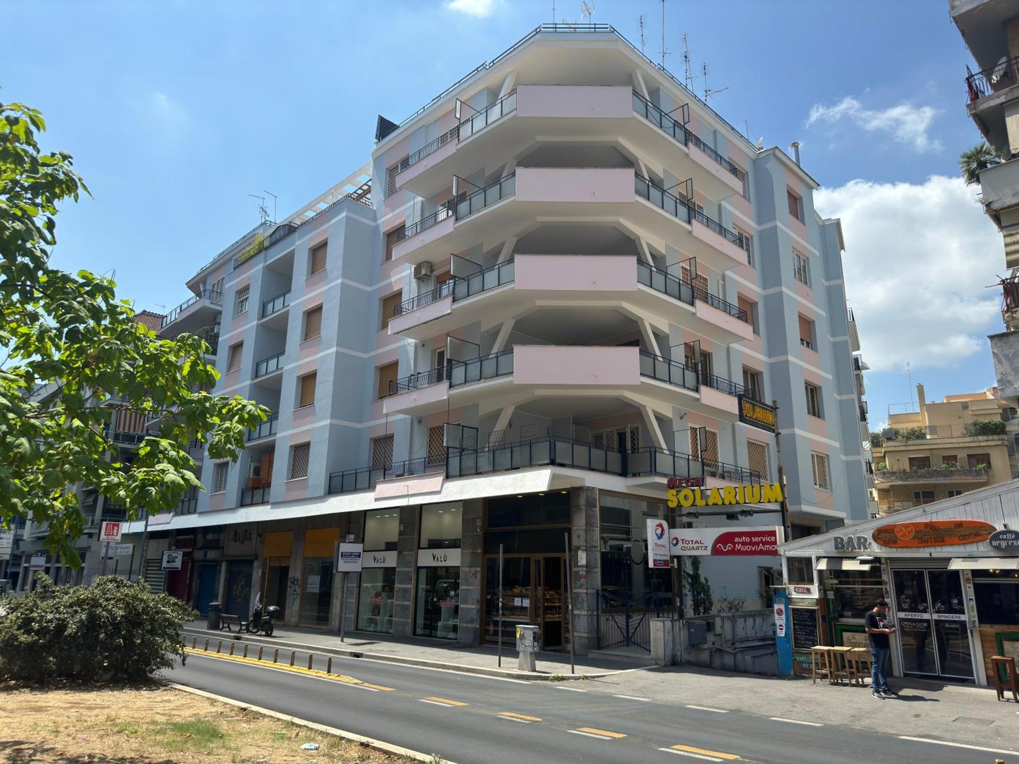 Golden Essence - Terrace & Metro Apartamento *
